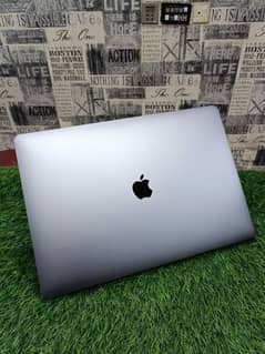 MacBook Pro A1990 Core i9 32/512 Redeon 555X 4GB