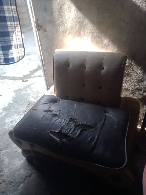 7 Seater sofa set for sale read add first 1