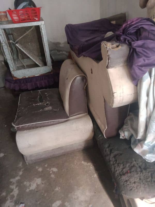 7 Seater sofa set for sale read add first 3