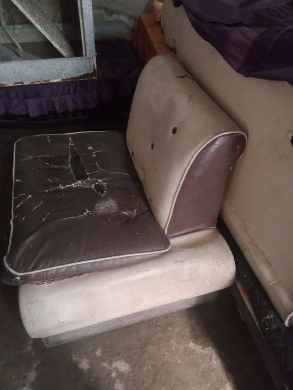 7 Seater sofa set for sale read add first 4