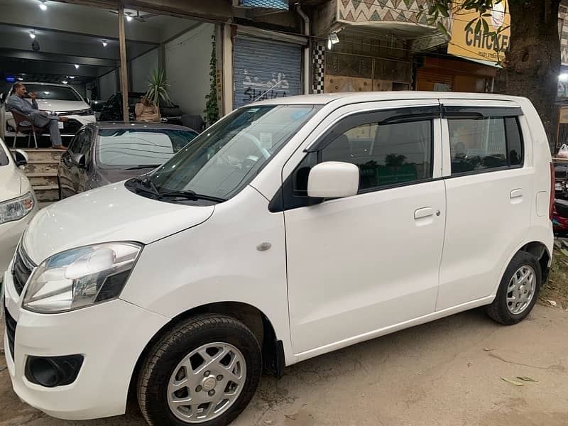 Suzuki Wagon R 2018 1