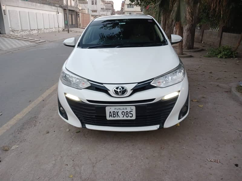 Toyota Yaris  1.5 x 2020 / 21 reg 8