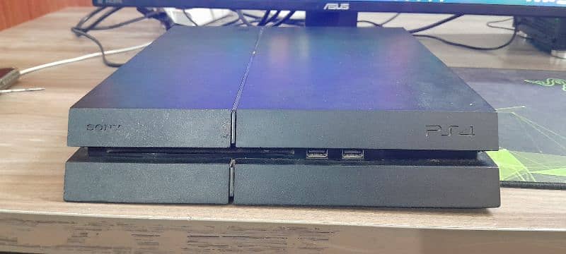 ps4 fat best condition with 1 working controller no box 0