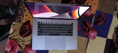 MacBook Pro 3.1GHz Core I7  16 gb 512gb