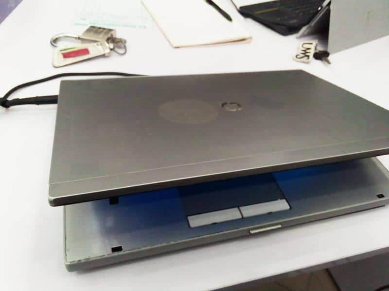 Laptop HP Elitebook 8460p 2