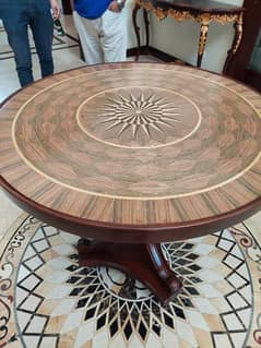 round geometric console