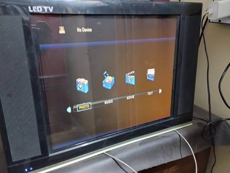 led tv with spiker 4