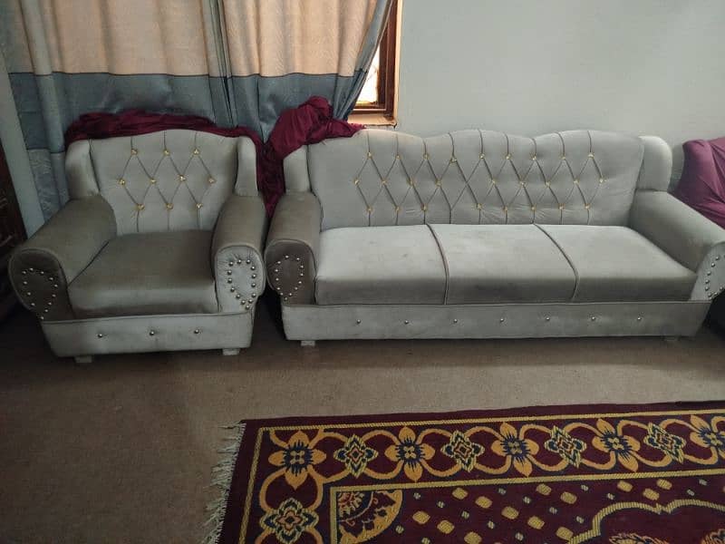 5 seater sofa 0