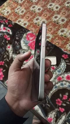 iphone 15pro max 256 white color condition 10/10 99 haelthwithbox jv