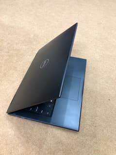 Dell Lattitude 3390 2-in-1 Touch Screen i5-8th Generation