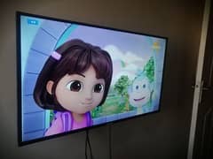 Samsung Led TV 40 Bright Colours excellent Sound Scratch less like New