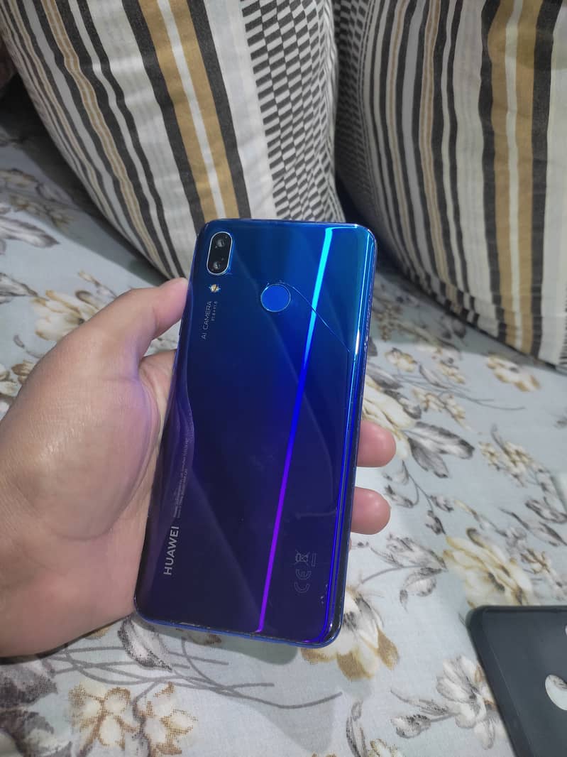 Huawei Nova 3 Mobile 6GB Ram 128GB Rom Kirin 970 Processor 7