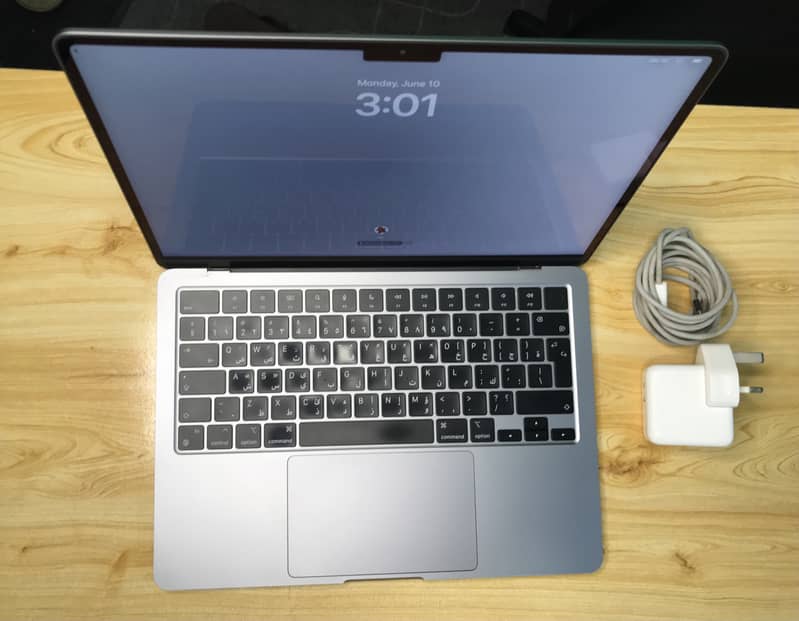 Macbook Air M2 | 512GB SSD | 100% Battey health | Box Opened 0