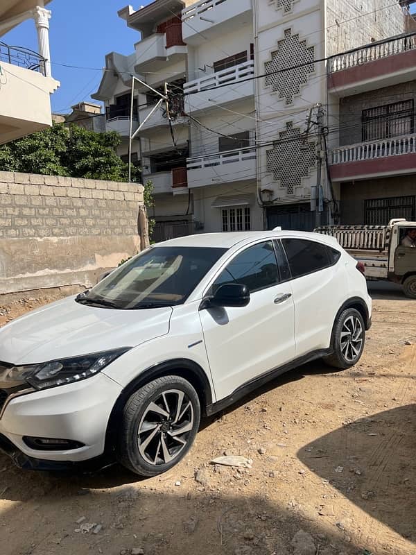 Honda Vezel 2016 1