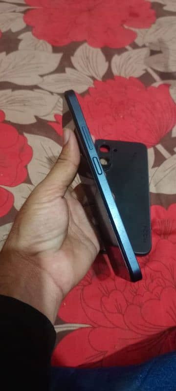 Realme C33 2