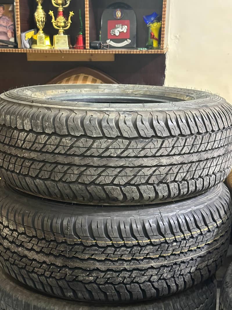 Prado Tyres 265/65/R17 Dunlop 2