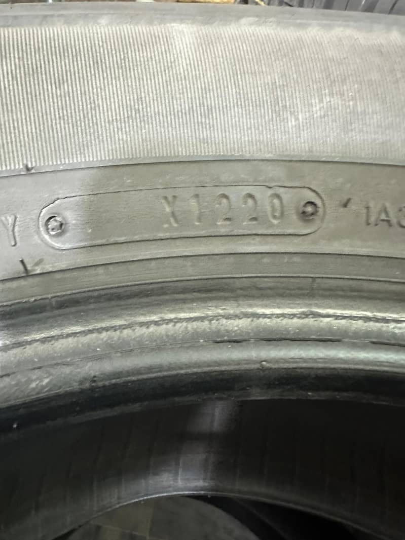 Prado Tyres 265/65/R17 Dunlop 9