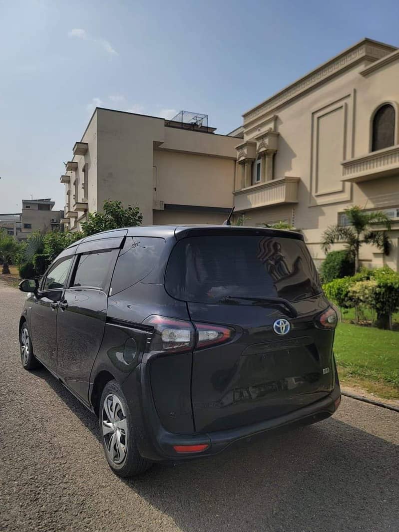 Toyota Sienta 2018/2024 7