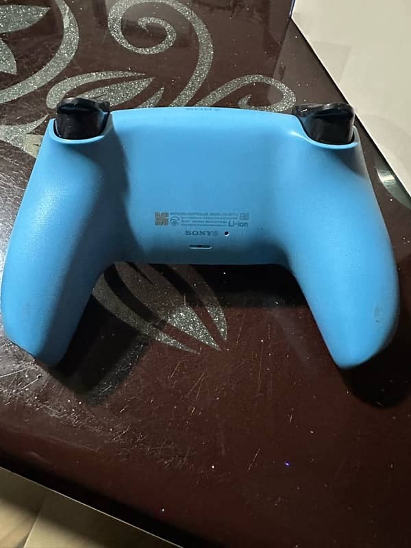 PS5 controller 4