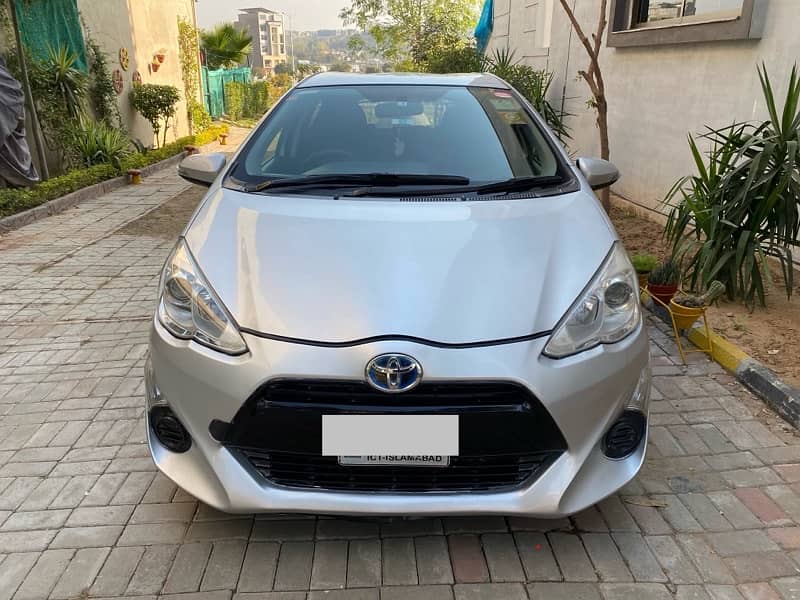 Toyota Aqua S (Push Start) 2015 Model/2018 Import 0