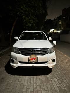 Toyota Fortuner V 2015