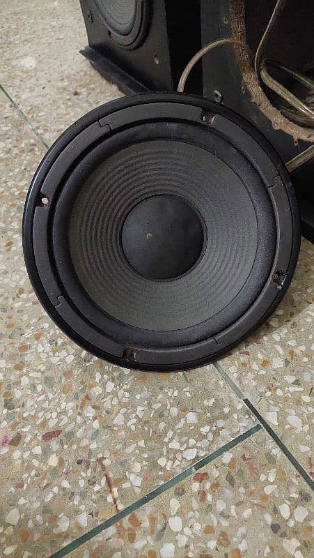 Amp  Technics SU-X840     YAMAHA  Speaker 8" 4