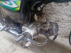 honda 70 2023 7 month ki h good condition all ok h bas lo or chaloaw