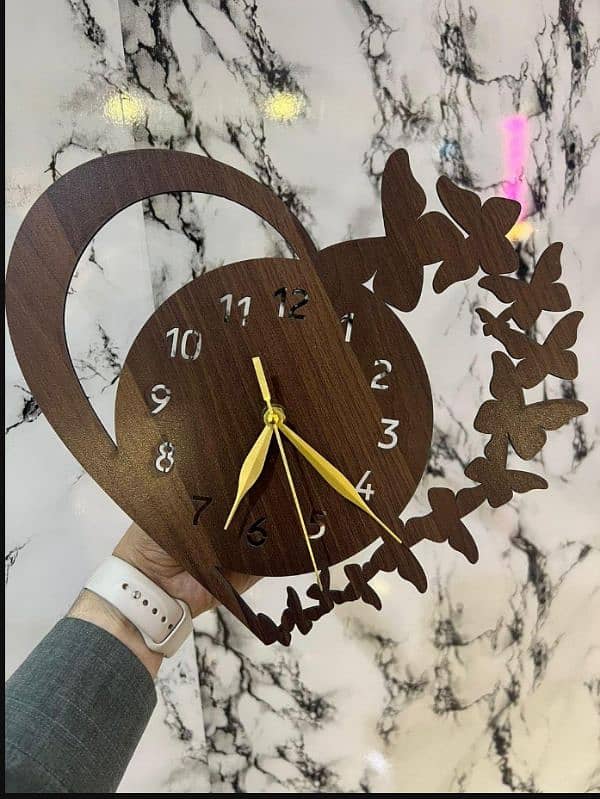 Analog wooden wall clock 0