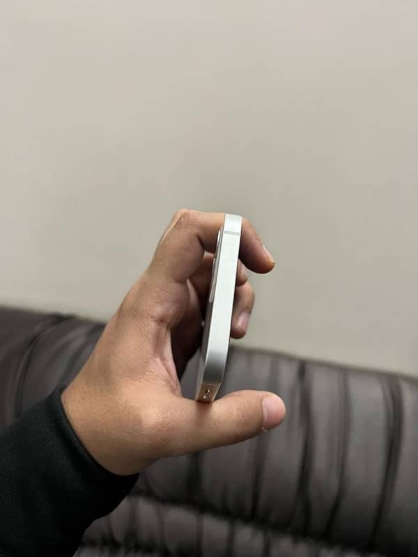 Iphone 12 factory Unlocked with box 4