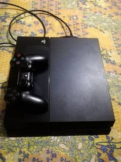 Ps4 500gb with 2 controllers