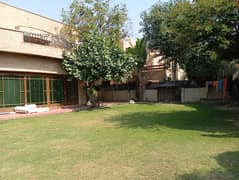 STUNNING LOCATION 2 KANAL 7 BED House Is Available For Rent In DHA Phase 3 Lahore