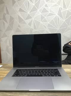 MacBook Pro 2018 | 512Gb | Lush Condition| LLA |with 4GB Graphics Card