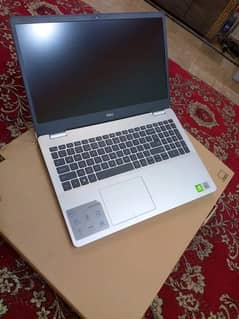 Dell Core i7 laptop available for sale with complete box