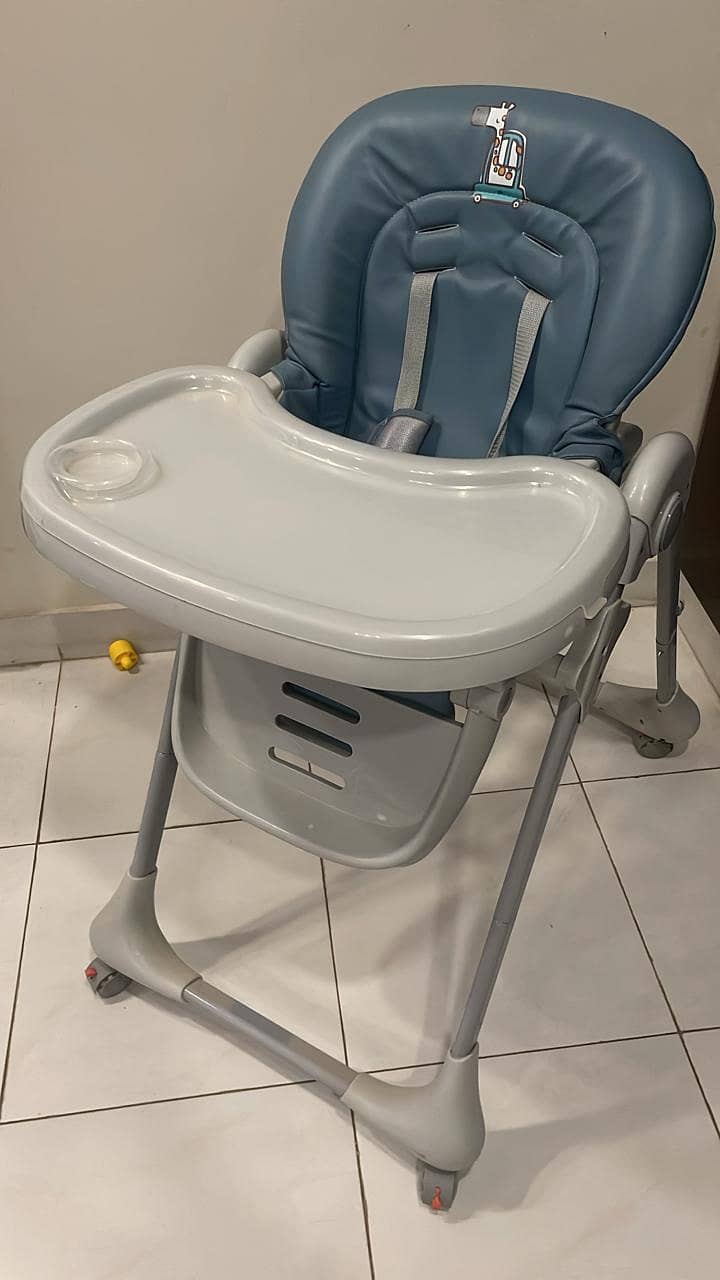 kids gear / high chair / carry cot / swing 1