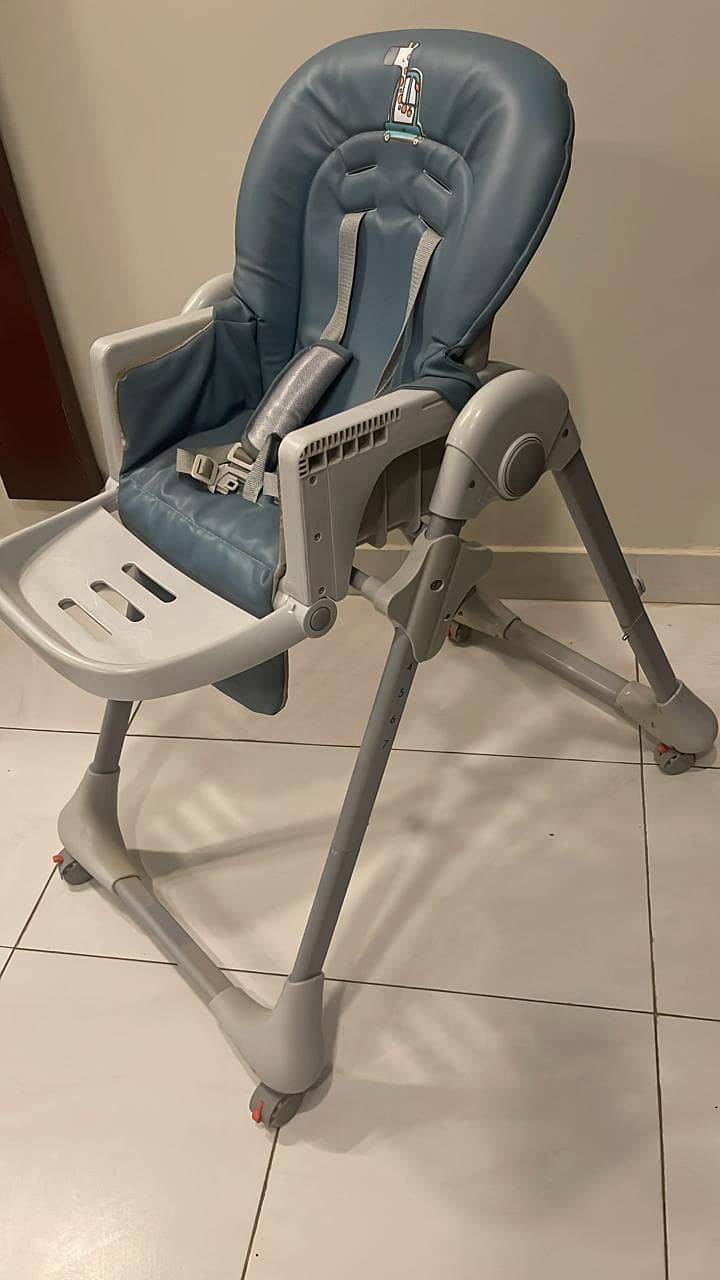 kids gear / high chair / carry cot / swing 4