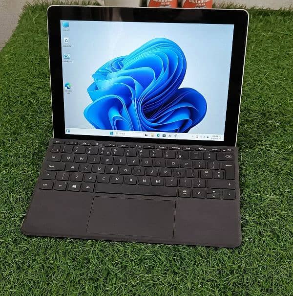 Surface GO 8GB 128GB 2k Touch Display New Condition 1