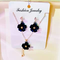 Midnight Bloom Flower Set Necklace