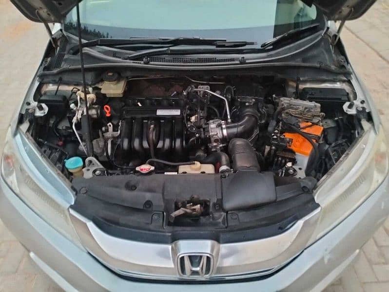 Honda Grace Hybrid 2014 7