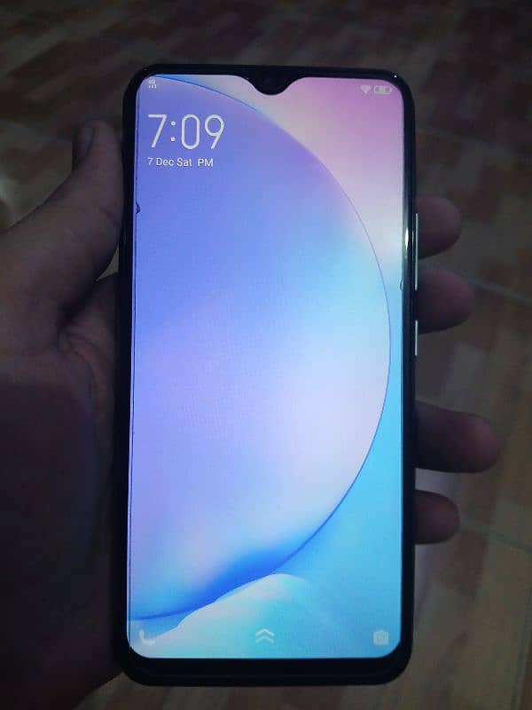 Vivo y 17 64 gb 4