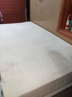 matress 4 by 6 good condition 7 inch motaa hai very niicccc