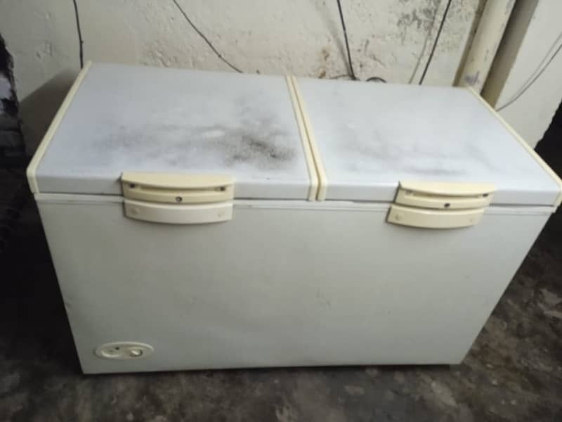 D freezer in GoOd condition (only srs buyer) 3