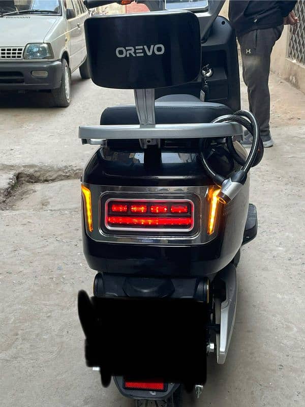 Orevo legend G5 contact 03336029444 electric scooty 2