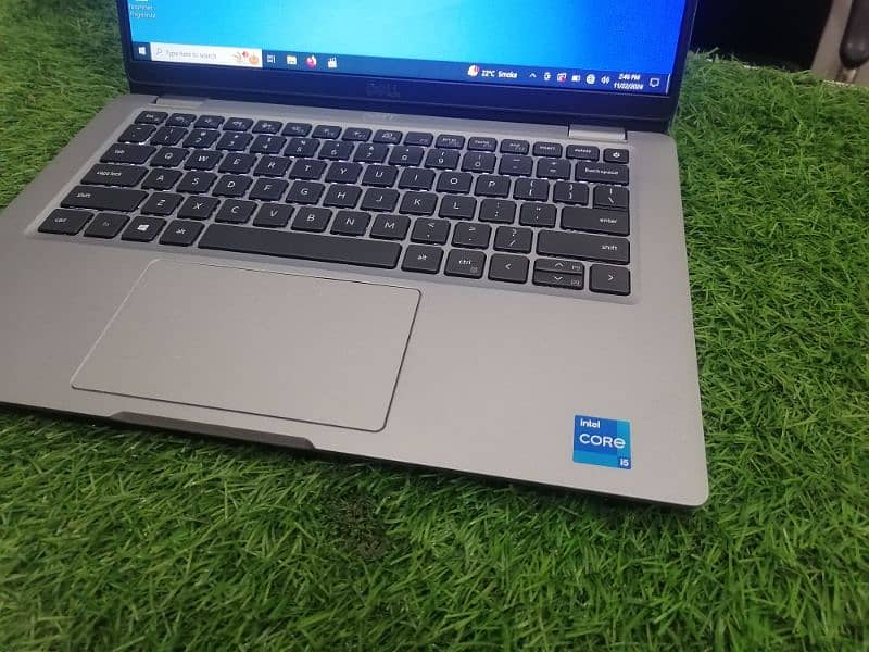 Dell 5310 i5 11th gen with glass less touch screen 0