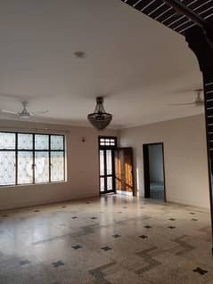 10 Marla Upper Portion For Rent In Allama Iqbal Town