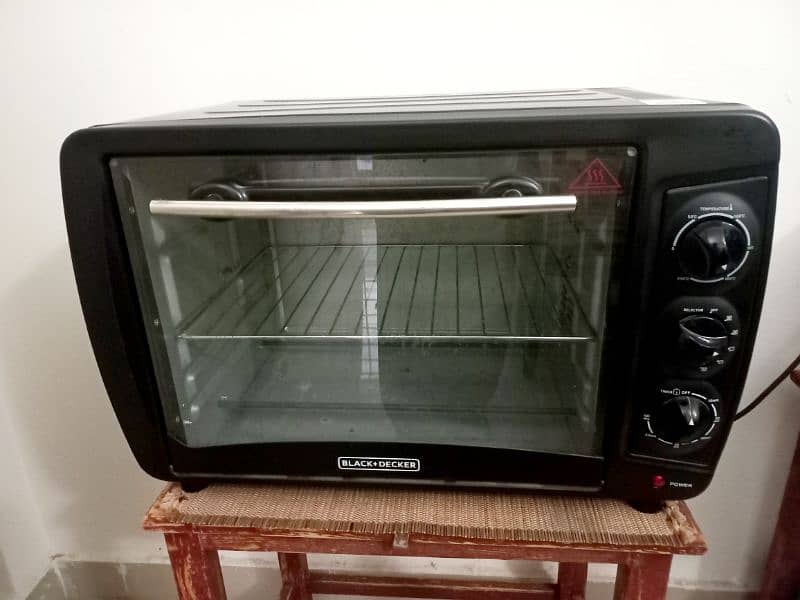 Brand New  Black & Decker Electric Oven 12