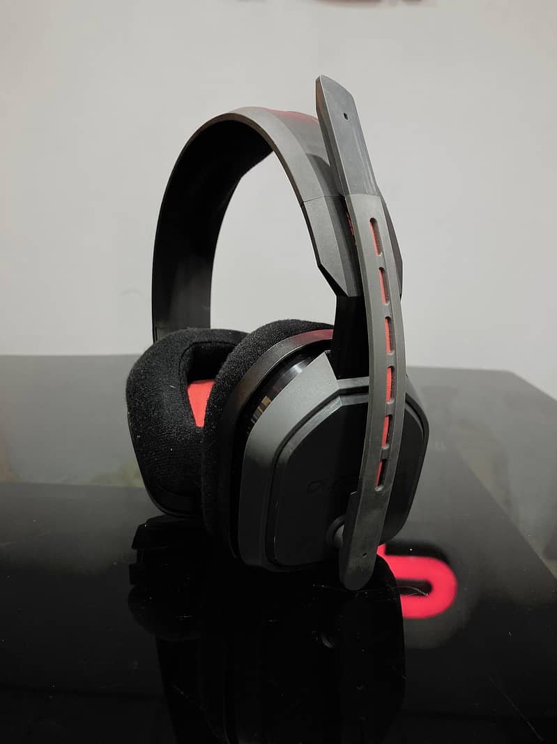 Astro A10 Gaming Headphones 0