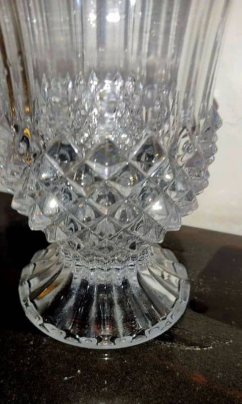 Imported and Very Beautiful  Diamond Cut Crystal Vase 8