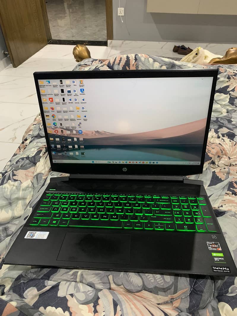 HP Gaming Laptop Condition 9.5/10 exchange possible with iphone 1