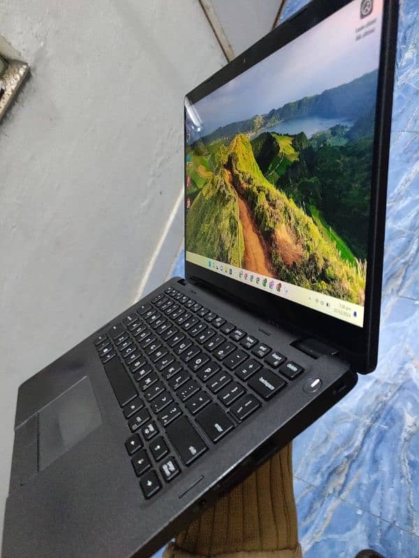 Dell latitude 5300 2 in 1 touch 2