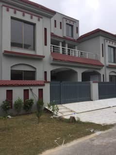 5 Marla saprate house for rent brand new